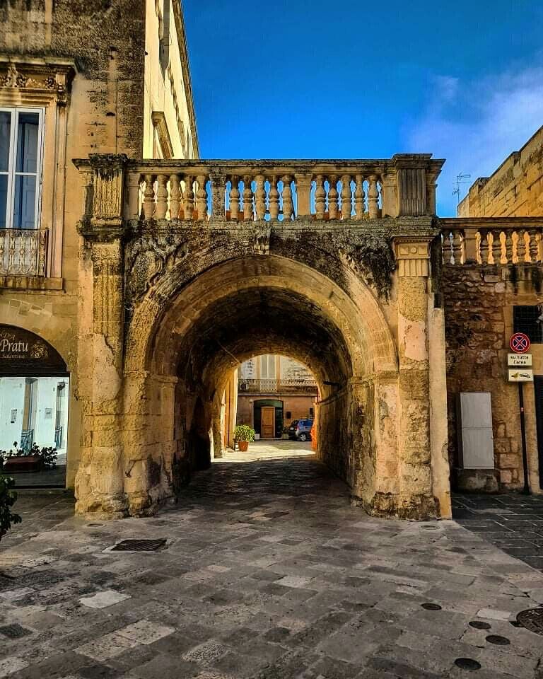 L'Arco di Prato a Lecce — la piazzetta dove sorgeva la falegnameria di Saverio Giudice